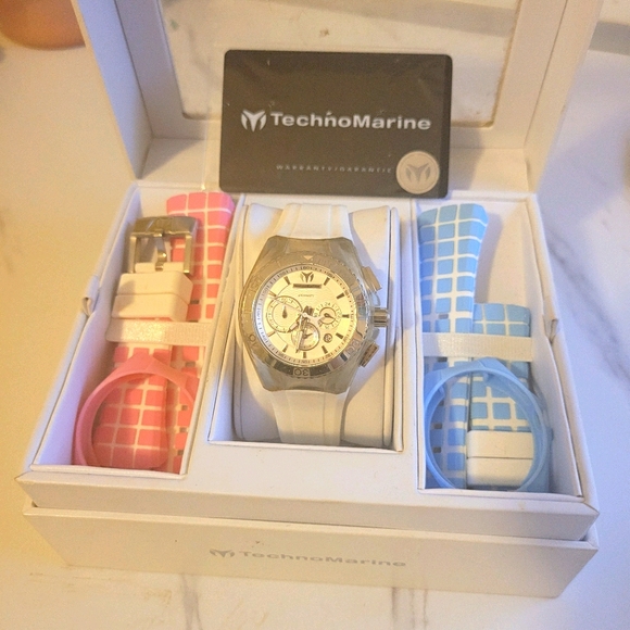 Technomarine 112024 Cruise Pink Blue White Silicon - Picture 3 of 11